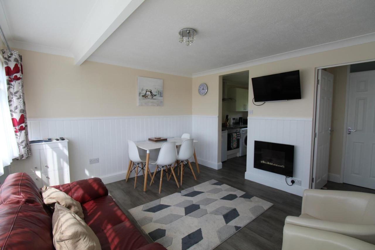 Relaxing Chalet On Popular California Sands Short Stroll To Beach, Nr Norfolk Broads & Great Yarmouth Scratby 외부 사진